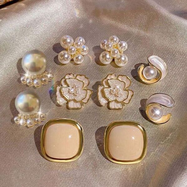 まとめ売り パール フラワー ピアス 5個セット ホワイト ヴィンテージ 上品 白 結婚式 お呼ばれ ウェディング 花 韓国