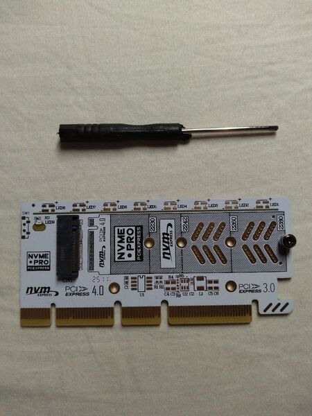 PCIe 拡張カード M.2 SSD 変換アダプタ 白 ホワイト ドライバー付き