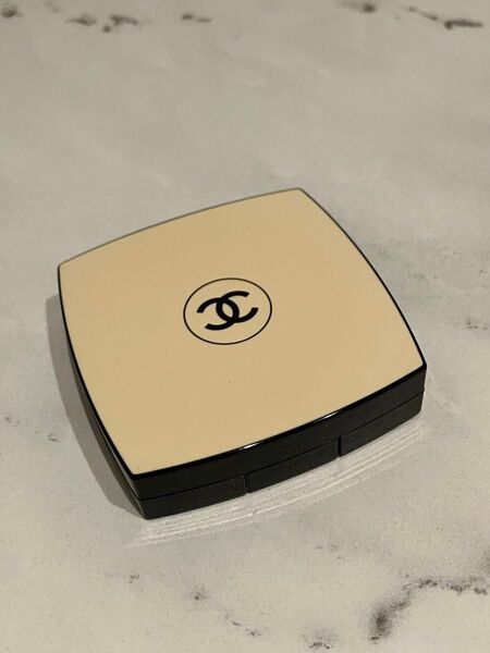 CHANEL レ ベージュ パレット ルガール ウォーム アイシャドウ