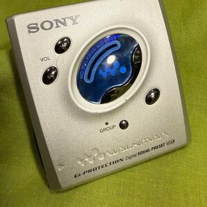 動作品SONY MDウォークマン MZ-E505 シルバー 動作良好 MDウォークマン WALKMAN ポータブルMDプレーヤー