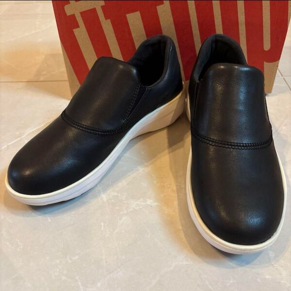 fitflop スリッポン レザー スニーカー 黒 24㎝ 未使用品 レザー 軽量