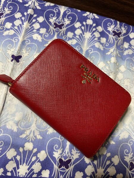 PRADA プラダ 二つ折り財布 サフィアーノレザー レッド