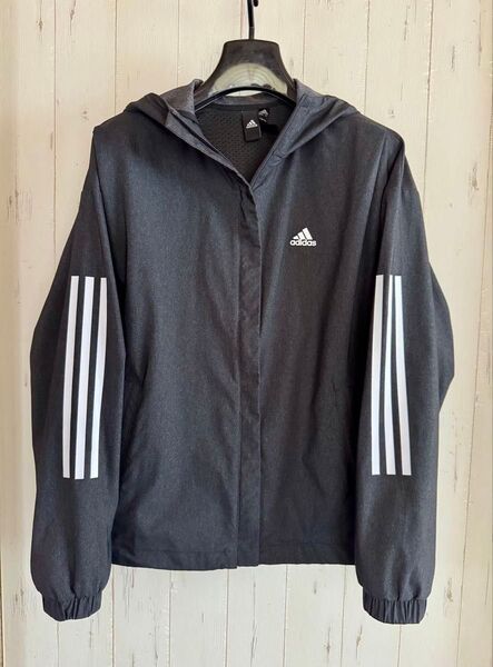 adidas アウター/マウンテンパーカー/ウィンドブレーカー