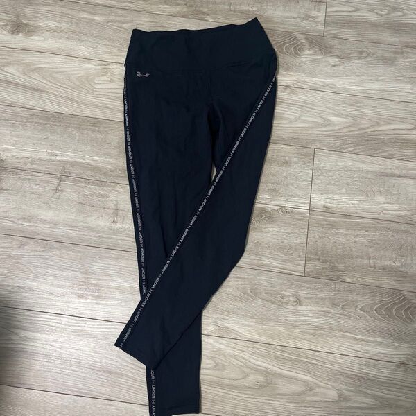 UNDER ARMOUR レディース レギンス ブラック