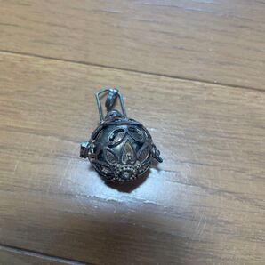 ガムランボール 金属製ペンダント ボール状 装飾