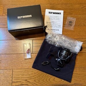 【新品未使用】SLPWORKS x ディスプラウト DSLT 2000SS-SLPW 限定品 黒い特務機2号機 DAIWA