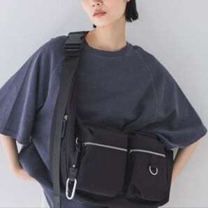 ナイロンWポケットボディBAG ジーナシス 新品未使用 今季新作