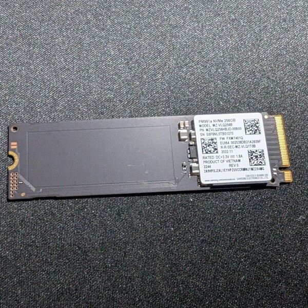 【825時間】【1127回】Samsung PM991a NVMe SSD 256GB MZ-VLQ256B 正常