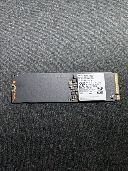 【5943時間】【927回】Samsung PM991 NVMe SSD 256GB MZ-VLQ2560 正常