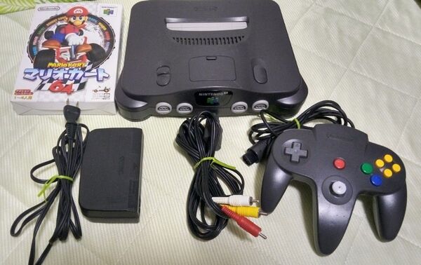 NINTENDO64 本体 & マリオカート64 箱付きソフト