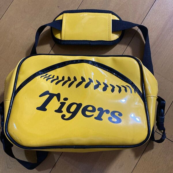 阪神タイガース ショルダーバッグ