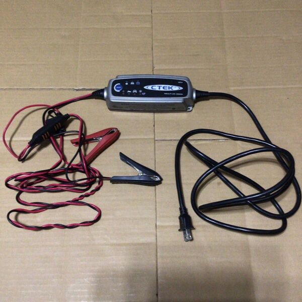 CTEK MULTI US 3300 バッテリー充電器 12v シーテック バッテリーチャージャー 充電機 自動車 バイク