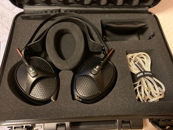 MEZE AUDIO Empyrean 平面駆動型ヘッドホン
