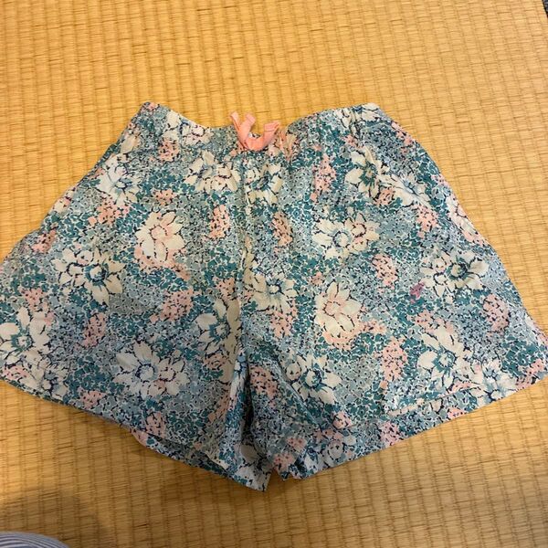 女の子 ショートパンツ 花柄 130サイズ