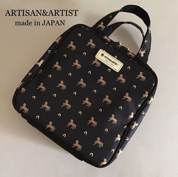 美品 アルティザン&アーティスト 馬柄 ポーチ ピルーエット 定価9,460円 ARTISAN&ARTIST