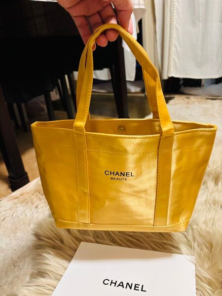 CHANEL ノベルティ ミニトートバッグ イエロー 未使用自宅保管