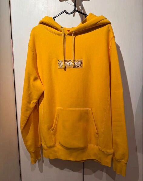 supreme パーカー