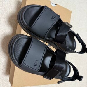 UGG ゴールデングロー 厚底 サンダル ブラック 24.5 USA6 UK5