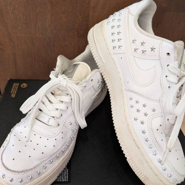 NIKE エアフォース1 白 スニーカーNIKE AIR FORCE 1 '07 XX 24.5cm