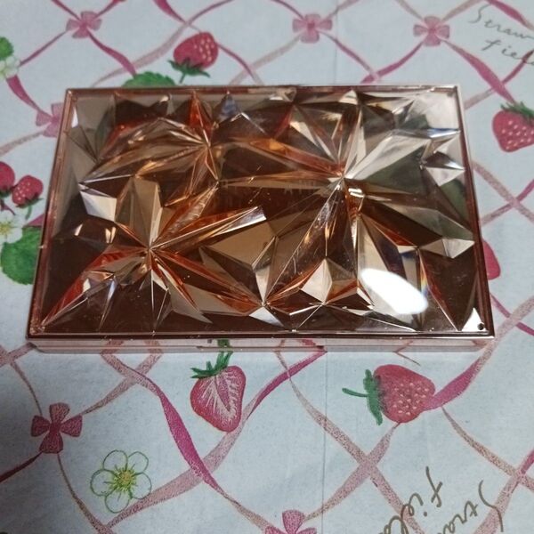 CLIO PRISM AIR EYE PALETTE 03 Gold Brooch