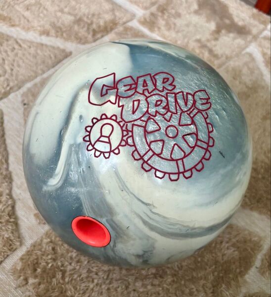 【最終価格】GEAR DRIVE ボウリングボール シルバー