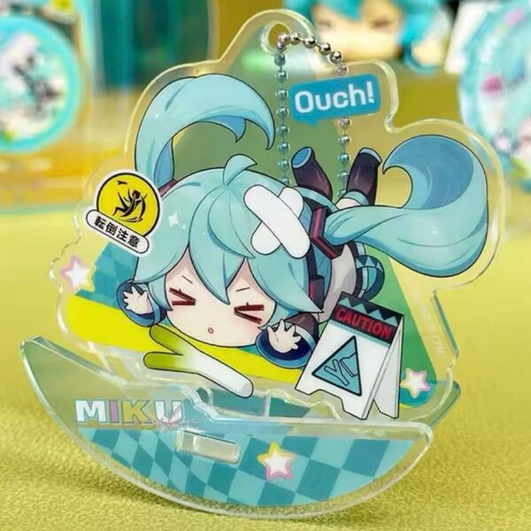 新品 初音ミク キャラクターゆらゆらアクリルキーホルダー&スタンド 海外正規品