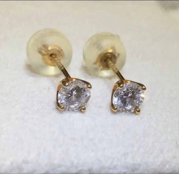 〈現行品〉ヴァンドーム青山 K18YG ダイヤモンド キャトル ピアス 0.38ct