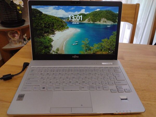 富士通 SH75/T Core i5 5200U メモリ8GB SSD256GB