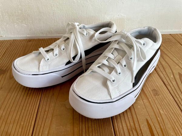 Puma Kaia Platform 24cm プーマ カイア プラットフォーム レディース 厚底スニーカー ホワイト