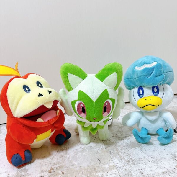 新品 ポケットモンスター パルデア御三家 ぬいぐるみ ポケモン まとめ売り ポケモンセンター ニャオハ ホゲータ クワッス セット