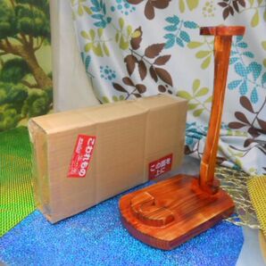 送料無料無料 3,980円 沖縄三線専用 木製三線台 家具等の余剰材で出来たメトロ三線台如何?