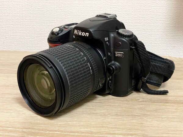 Nikon ニコン D80 デジタル一眼レフ 本体+Nikkor 18-135mm レンズキット