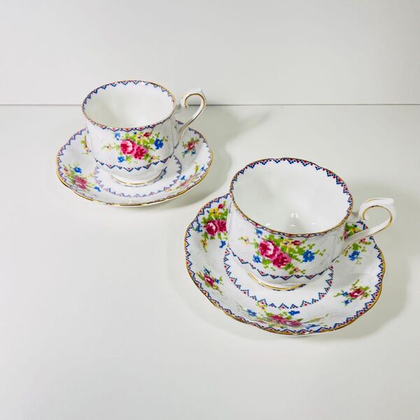 Royal Albert Petit Pointロイヤルアルバート プチポワン カップ&ソーサー2脚セット