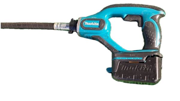 マキタ 充電式 バイブレータ VR440R コードレス カクハン コンクリート 撹拌機 中古品 電動バイブレーター