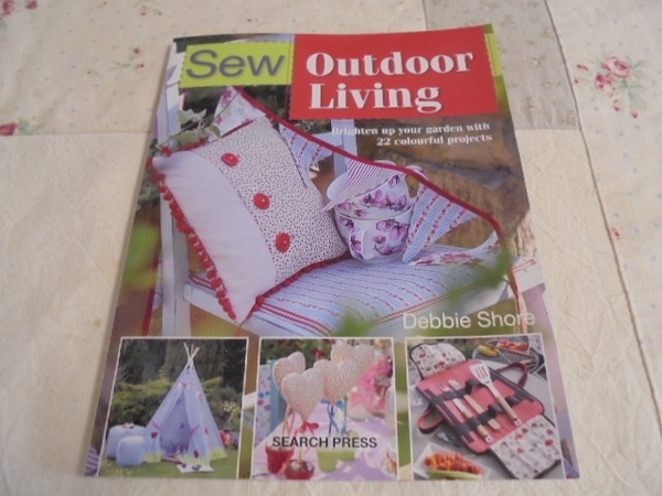 洋書Sew Outdoor Living 屋外リビンを楽しむ22プロジェクト ハンドメイド ランチョンマット クッション テーブルクロス