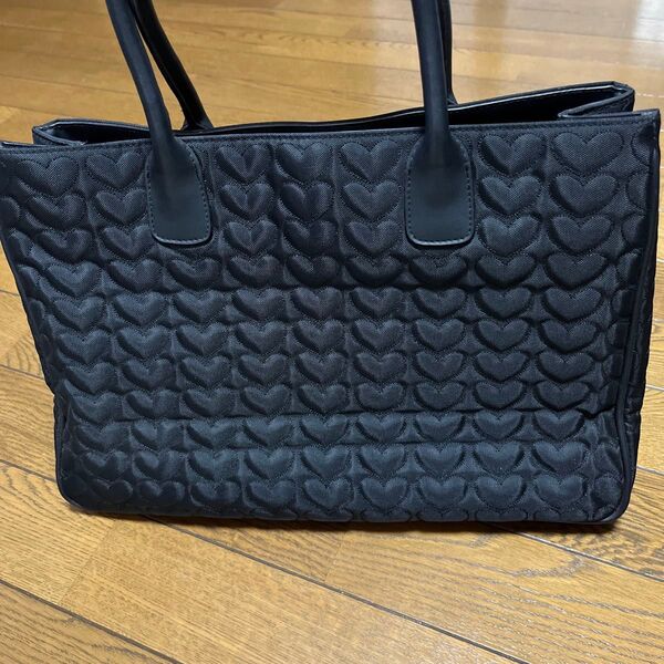 F ・I ・Sハート型キルティングバッグ 未使用級