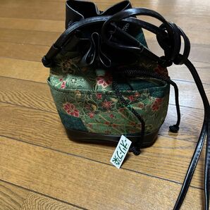 瀬戸内がたくさん詰まった、オリーブ染め巾着ショルダーバッグ 新品未使用