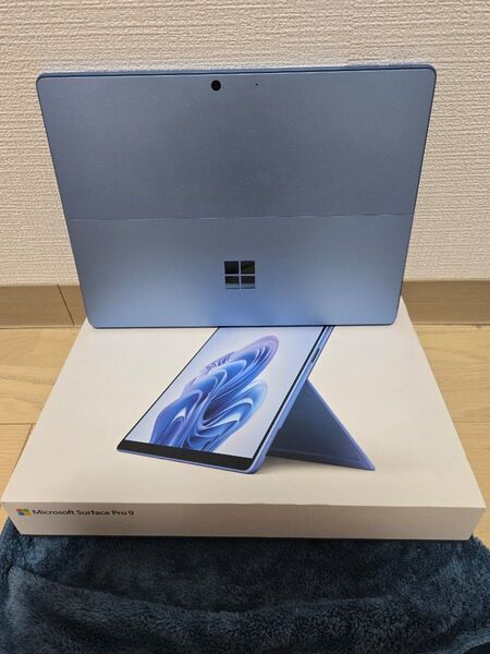 Surface Pro 9 Corei5 1235U 8GB/SSD256GB QEZ-00045 充電器付属