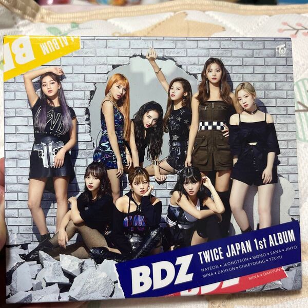 TWICE JAPAN 1st ALBUM 「BDZ」