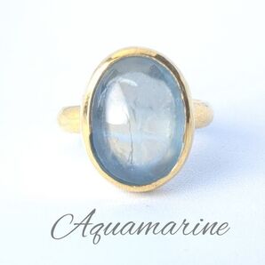 最新作『AQUAMARINE』の世界でひとつの天然リング