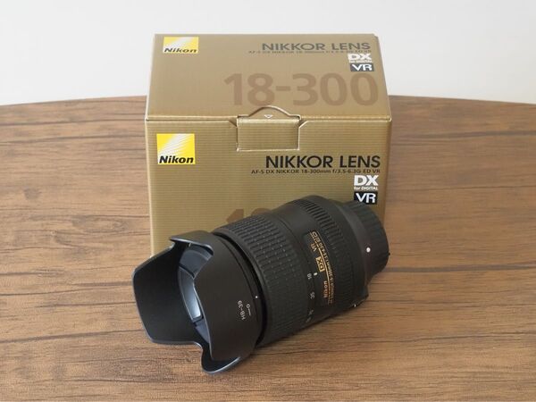 Nikon AF-S DX NIKKOR 18-300mm f/3.5-6.3G ED VR