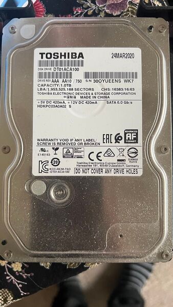 TOSHIBA 1TB ハードディスク DT01ACA100