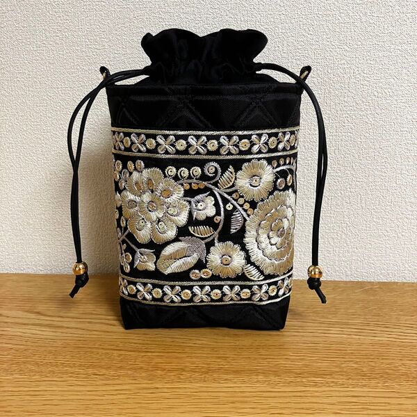 047 インド刺繍リボンの巾着ショルダーバッグSサイズ ハンドメイド ミニポシェット スマホポーチ