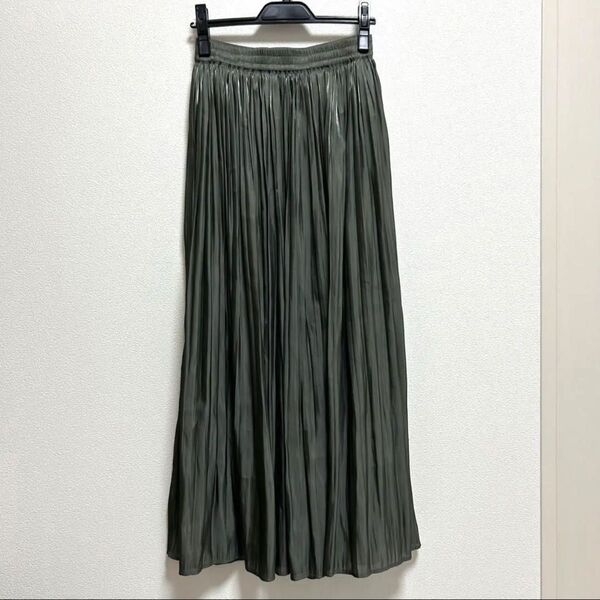 URBAN RESEARCH 光沢 ロング丈 プリーツスカート