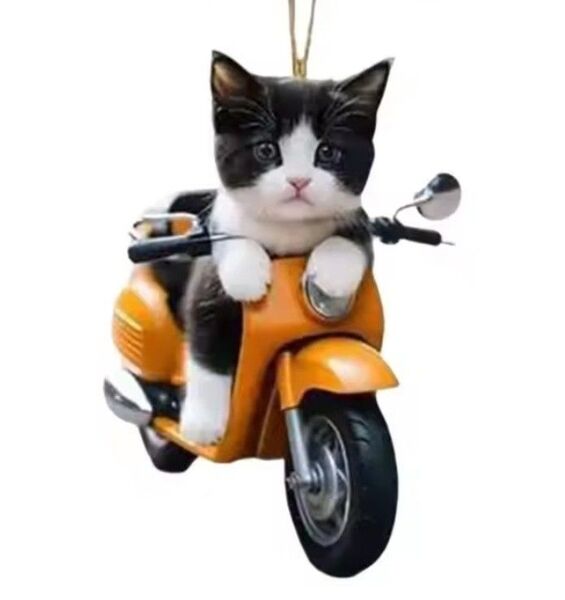 スクーターに乗る猫 ハチワレ キーホルダー A-35
