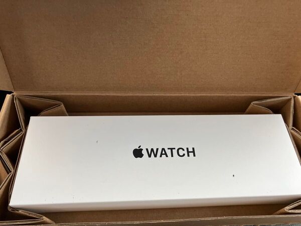 Apple Watch SE (GPSモデル)-44mmミッドナイトアルミニウムケースとブラックソロループ