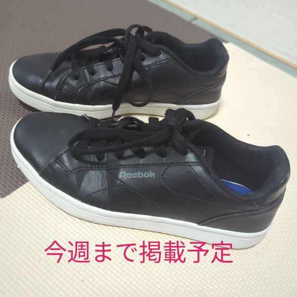 Reebok スニーカー 黒 ブラック