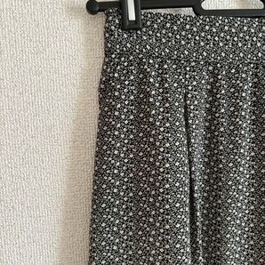 しまむら 小花柄 スカート 花柄スカート ロングスカート 黒 ウエストゴム