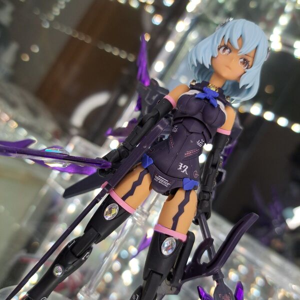 30MS 完成品トライジェントガンダムグレイシャー装備ガール