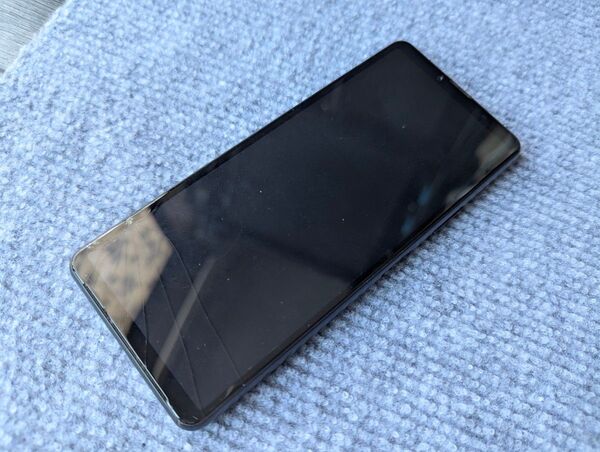 【ジャンク】Sony Xperia 10 III 電池、裏蓋無し